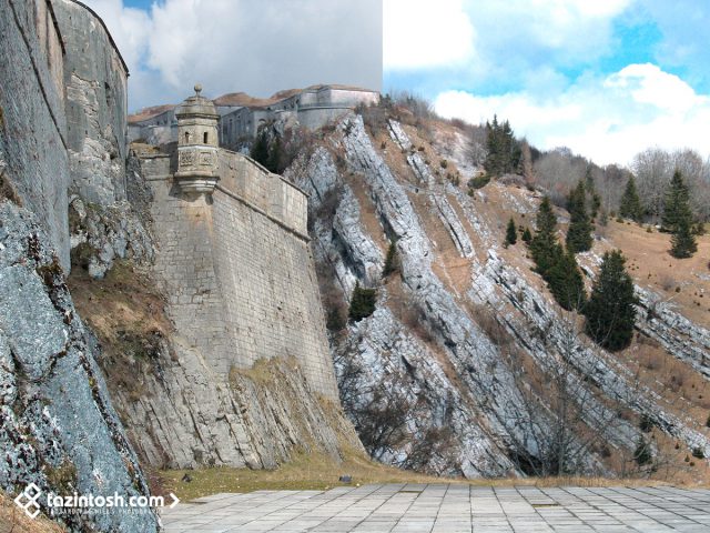 Ajout - Ville et relief d'arri&egrave;re-plan