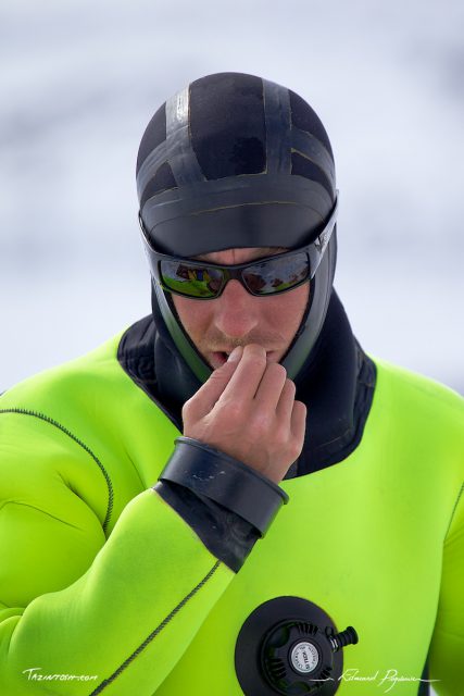 Plong&eacute;e sous glace &agrave; Tignes 