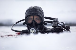 Plong&eacute;e sous glace &agrave; Tignes 