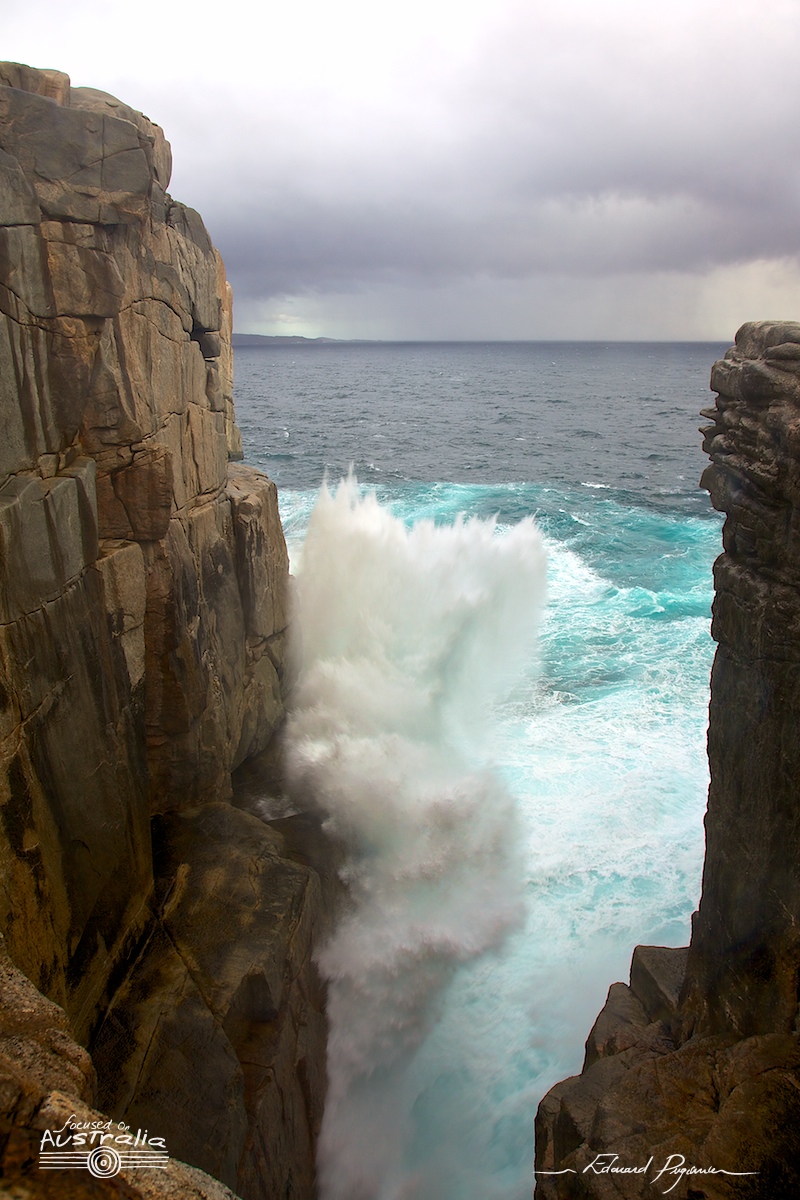 Impact d'une vague &asymp; 30m de haut #2