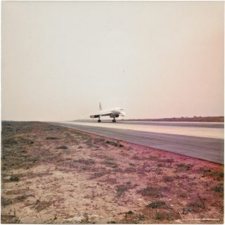 1 &bull; Concorde au roulage, quelques secondes apr&egrave;s l'atterrissage. 